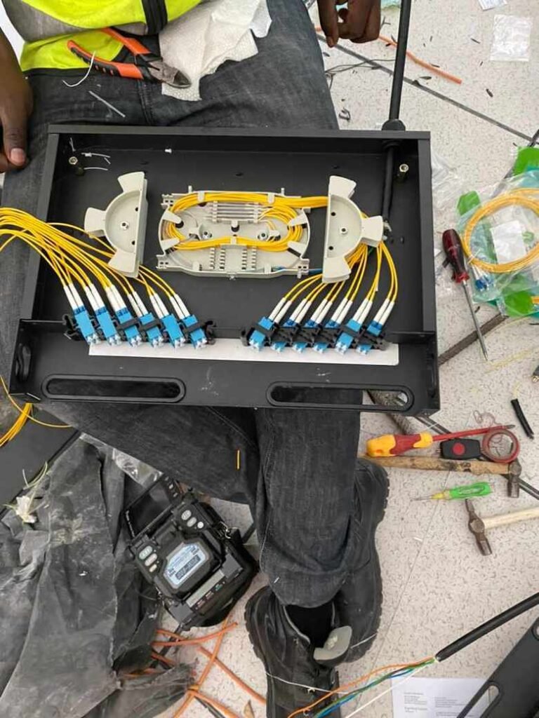 Fibre cable installation on site